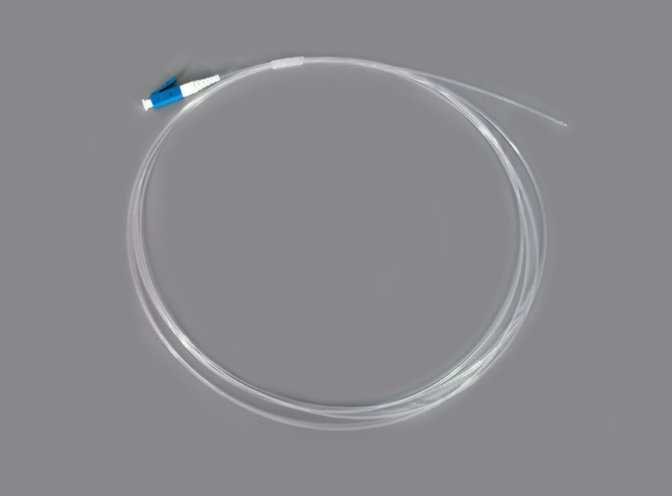 Hvers konar ljósleiðarasnúrur eru almennt notaðir við smíði FTTH?
